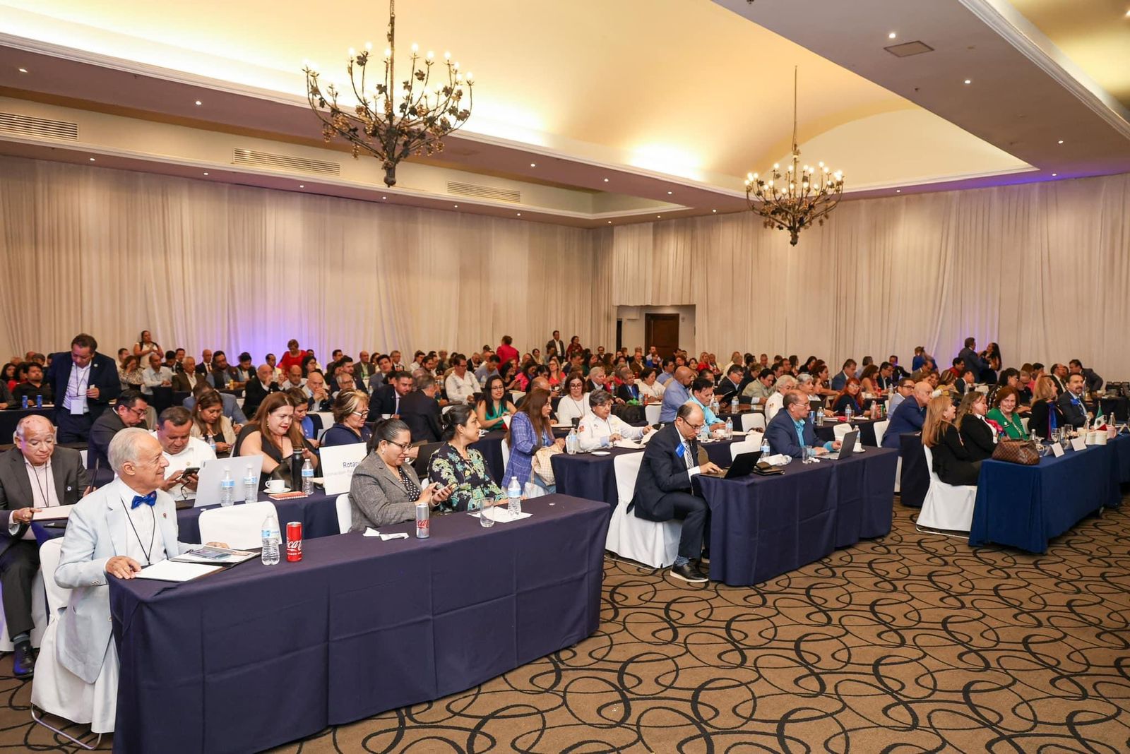 250 Asistentes al seminario